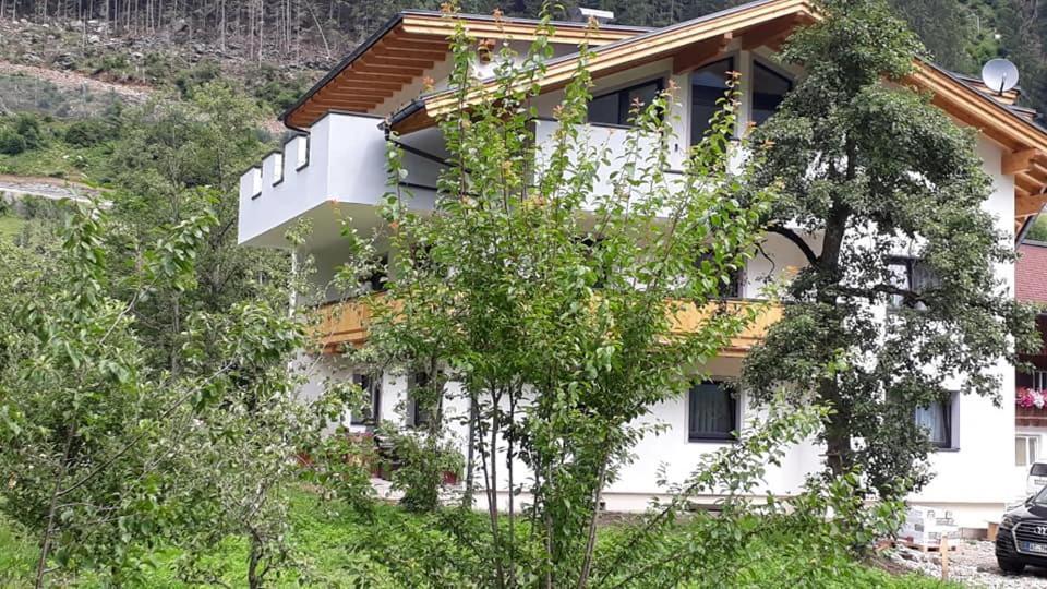 Alpen Apart Michael Mayrhofen Dış mekan fotoğraf